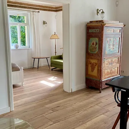 Appartement Wundervolle Im Elbhang Von Loschwitz