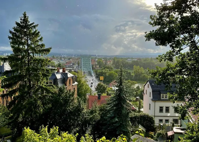 Wundervolle Im Elbhang Von Loschwitz *